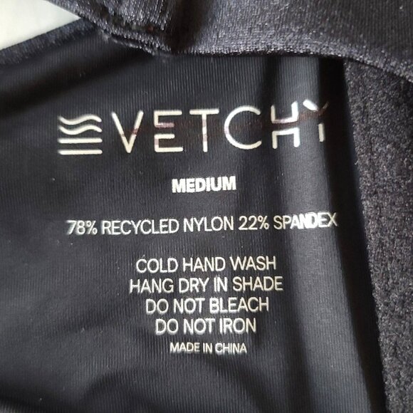 Vetchy Women’s VISTA BIKINI Top Black Size Medium Support Comfort Adjustable NWT - Picture 3 of 10